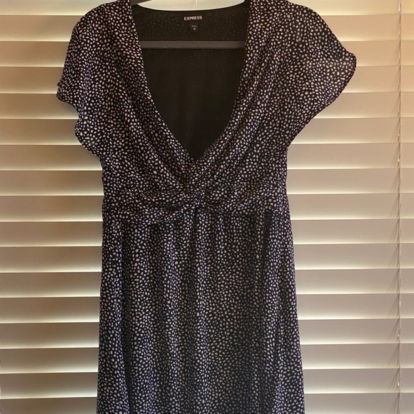 Dress - Picture 2 of 4